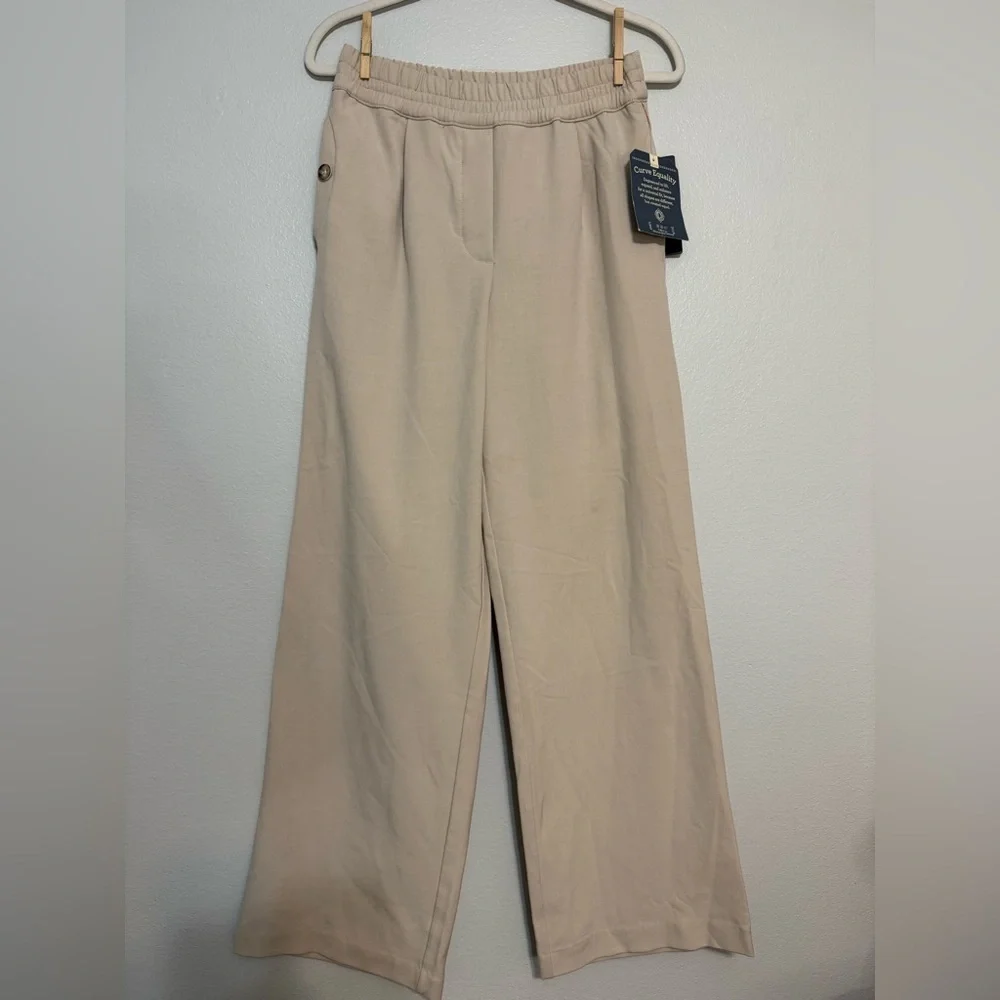 Democracy “ Ab “ Leisure Skyrise Pull On Wide Leg Trousers in beige - Picture 2 of 5